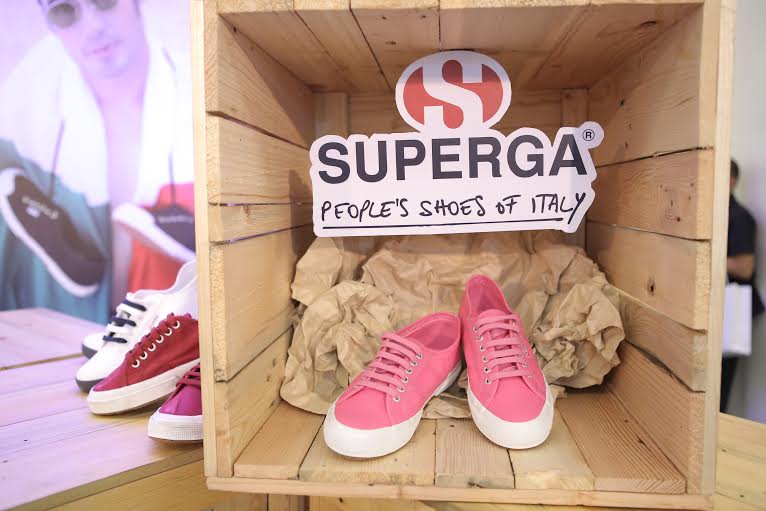 SUPERGA' รองเท้าผ้าใบสีสันสดใสจากอิตาลี่ 